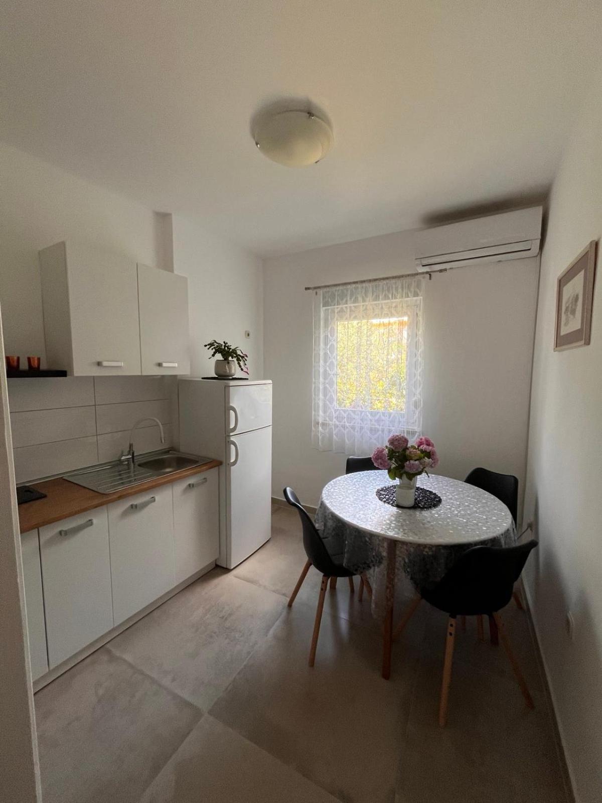Apartments Mirijana Pula Zewnętrze zdjęcie