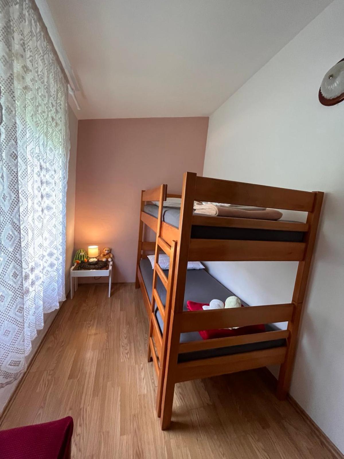 Apartments Mirijana Pula Zewnętrze zdjęcie