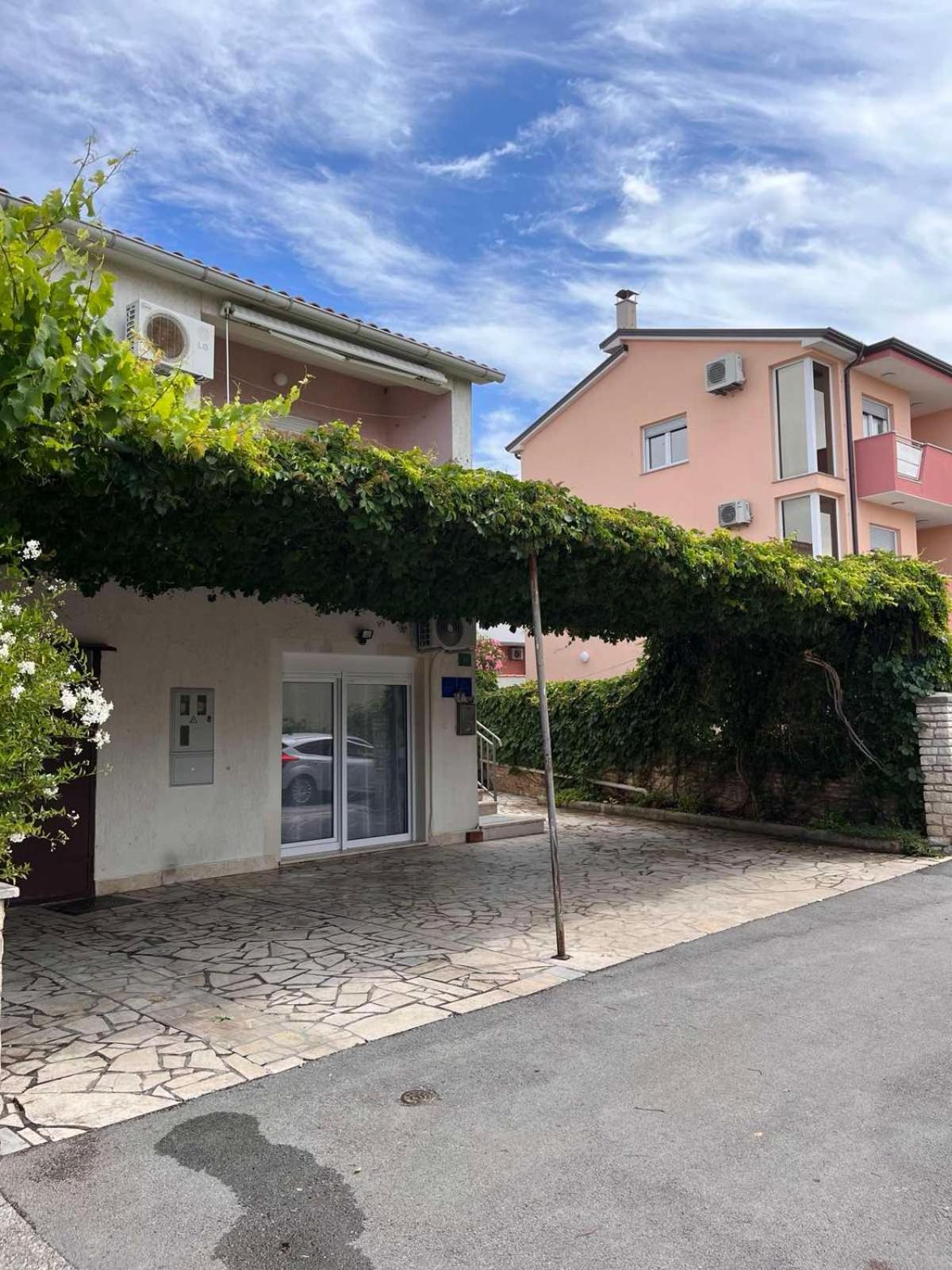 Apartments Mirijana Pula Zewnętrze zdjęcie