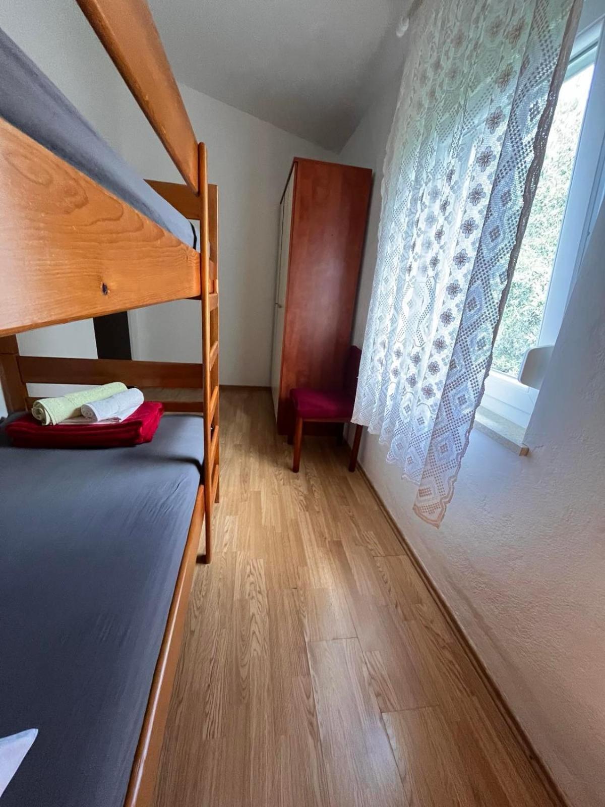 Apartments Mirijana Pula Zewnętrze zdjęcie