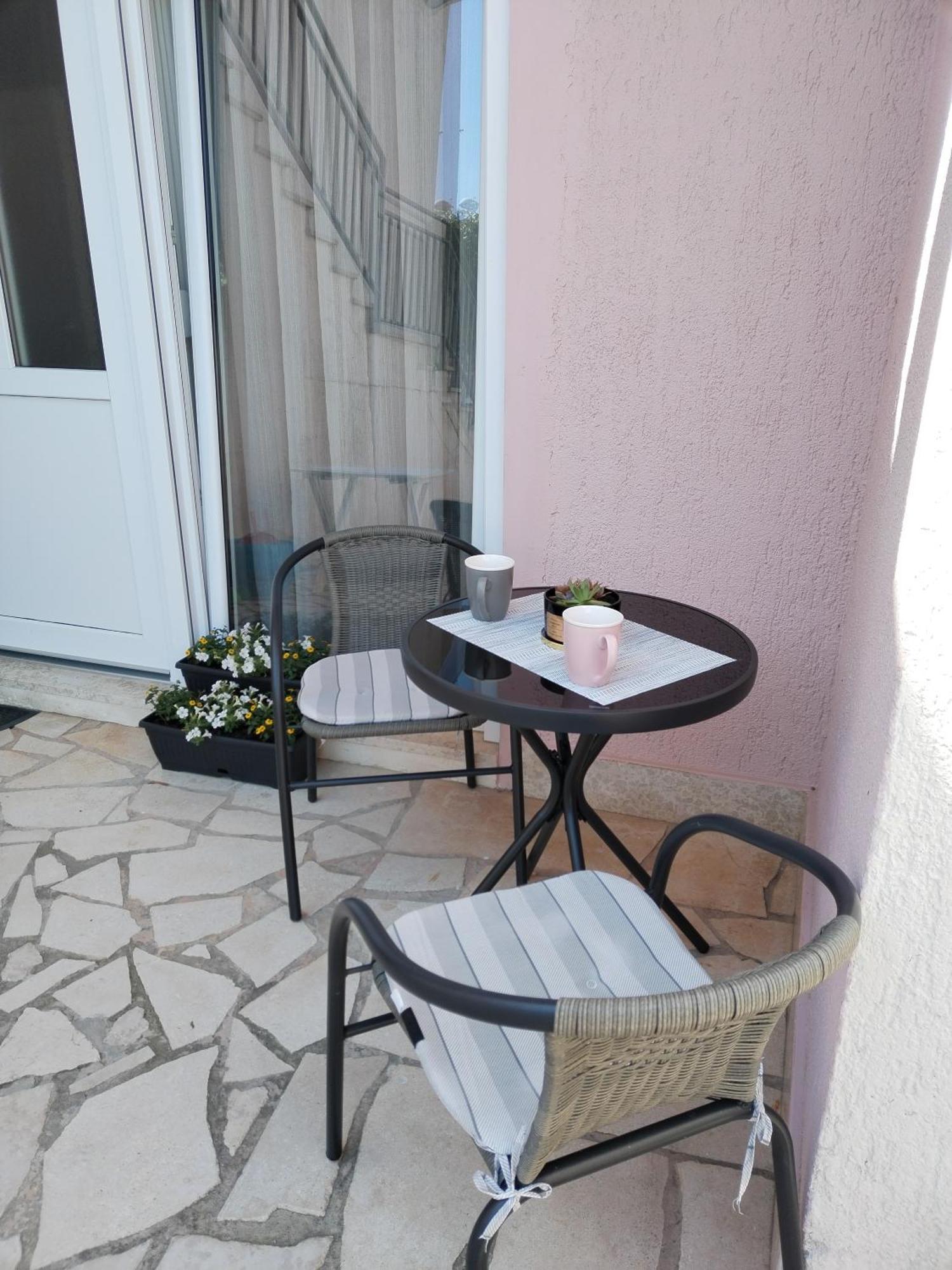Apartments Mirijana Pula Zewnętrze zdjęcie