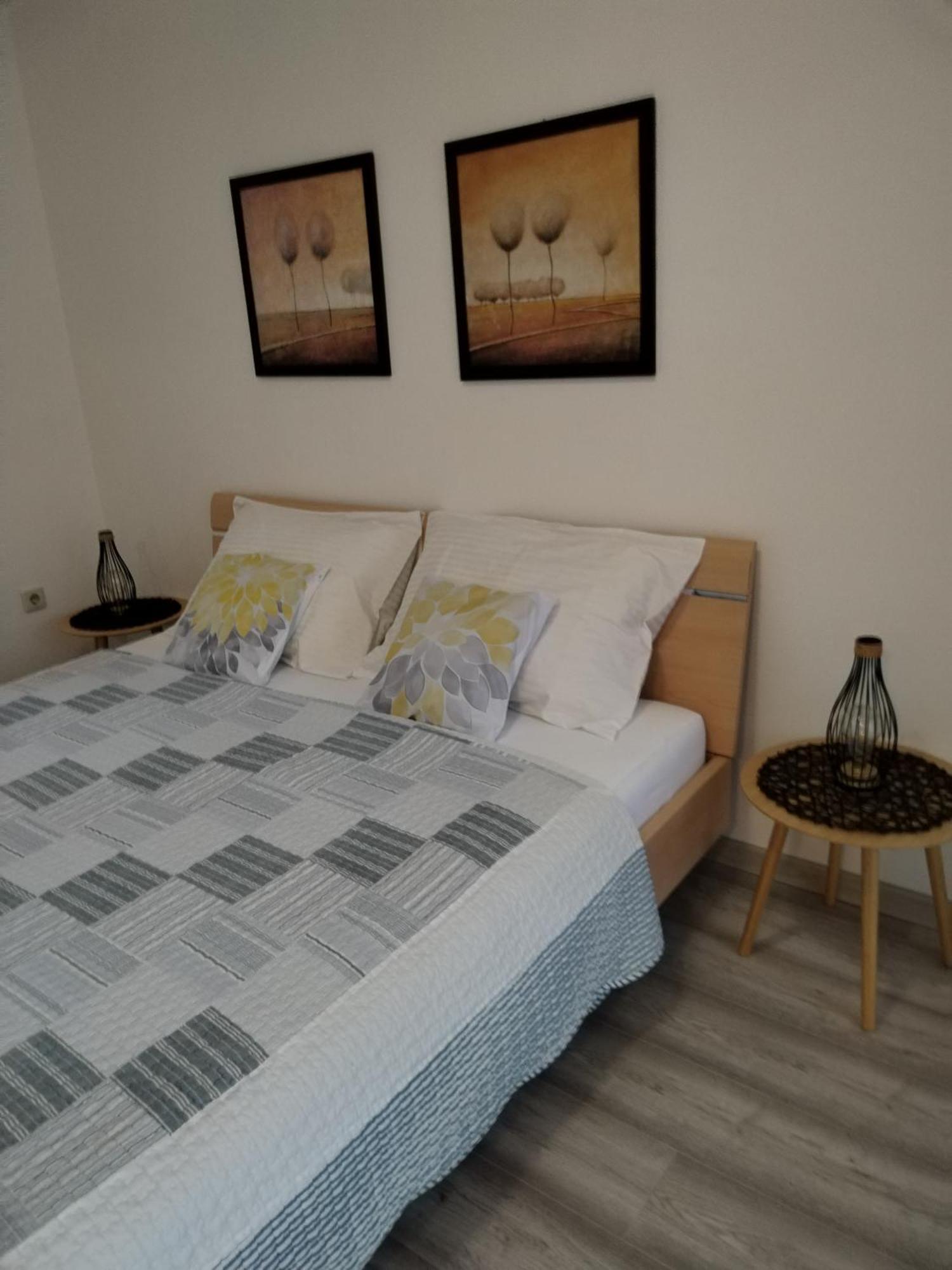 Apartments Mirijana Pula Zewnętrze zdjęcie
